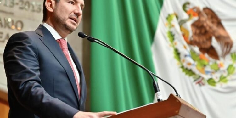 Emociona a priistas discurso de Elías Rescala en Cámara de Diputadas y Diputados de Toluca, Estado de México