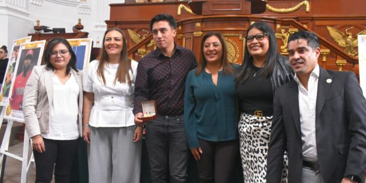 Congreso CDMX otorga Medalla al Mérito Deportivo 2022