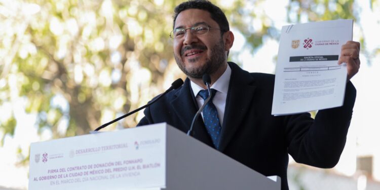 Batres, el porro y artífice de un "cochinero electoral" desde la CDMX