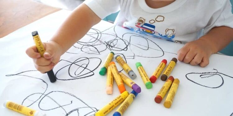 Escuelas públicas rechazan a niños con autismo