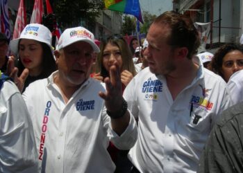 Daniel Ordoñez rescatará la colonia Campamento 2 de Octubre, en Iztacalco