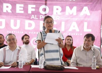 Aleida Alavez llama a democratizar al país
