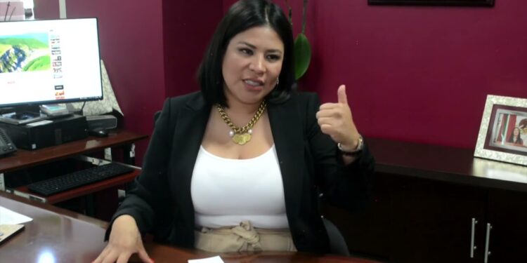 ¡Los Ojos de la Capital!