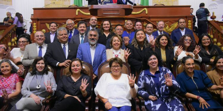 Martha Avila entrega buenas cuentas en el cierre de la II Legislatura