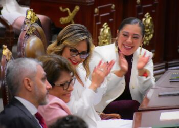 Morena adopta a priísta y panista, supera mayoría  calificada en Congreso CDMX