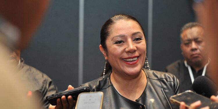 Xóchitl Bravo llama a medios a difundir trabajo de diputados