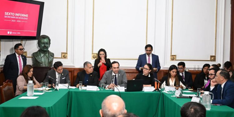 Comparece Andrés Lajous ante Comisión de Movilidad