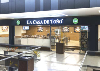 La cadena de restaurantes La Casa de Toño ha dado un paso hacia la modernización con la apertura de su primera sucursal sin meseros.