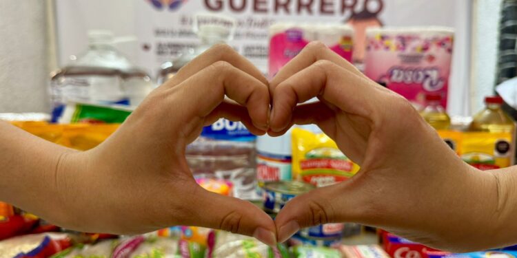 Instala Rigoberto Salgado centro de acopio en ayuda a los damnificados de Guerrero