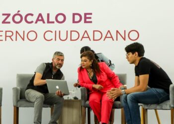 Atienden 830 solicitudes ciudadanas en "Zócalo de Gobierno Ciudadano"