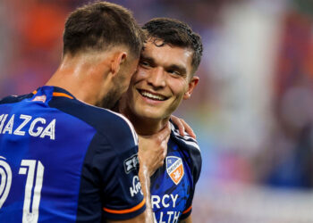 Brandon Vázquez no seguirá en Rayados