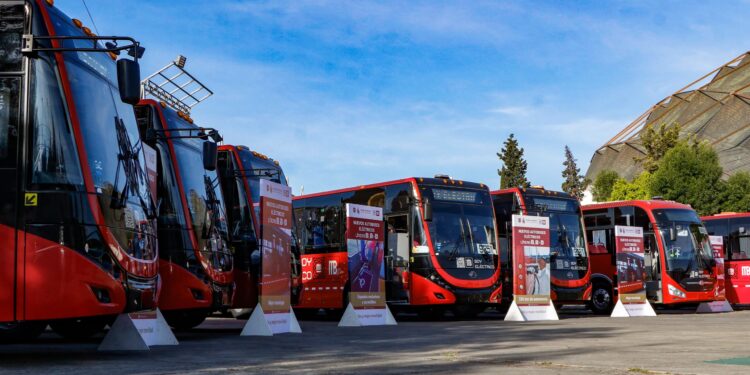 La CDMX se electrifica con 26 nuevas unidades de Metrobús