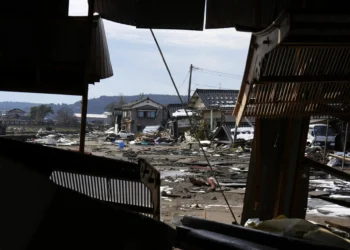 Terremoto de 6.9 sacude Japón y emiten alerta de tsunami