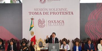 Mujeres despedidas protestan contra Salomón Jara en Oaxaca