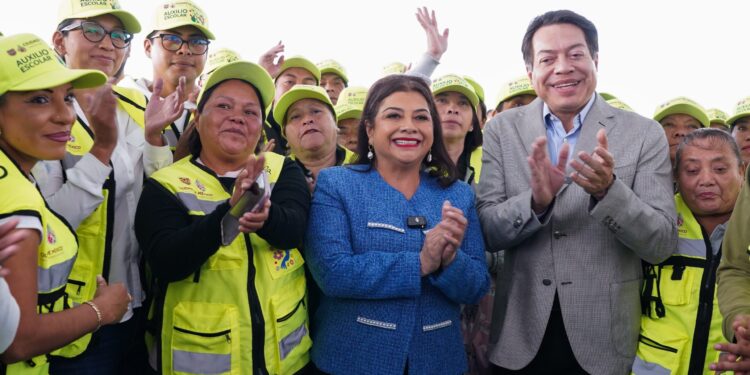 Garantiza Brugada entornos seguros en Secundarias y Preparatorias de la CDMX