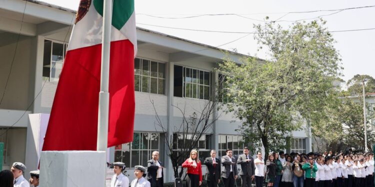 La Bandera Nacional es nuestro símbolo de unidad: Giovani Gutiérrez