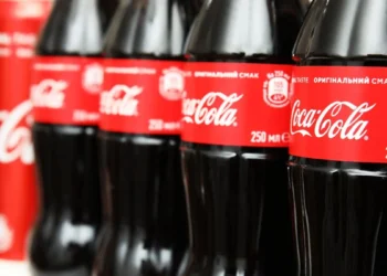 Prohíben venta de Coca-Cola y Corona en localidad de Hidalgo; habrá multas de hasta 5 mil pesos