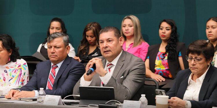 Alejandro Armenta exige respeto a la autonomía universitaria