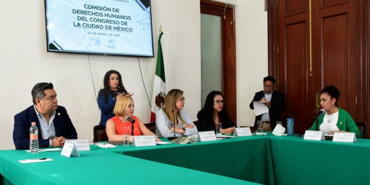 Echan para atrás reelección de consejeros honorarios de la CDHCM