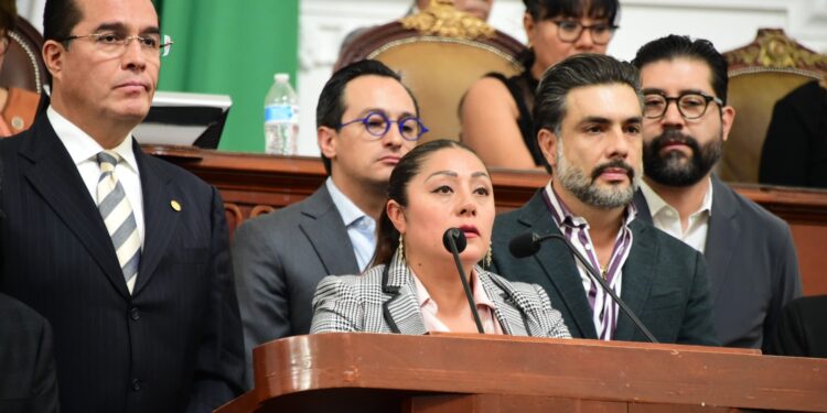 Diputados locales exigen justicia por el asesinato de Ximena y José
