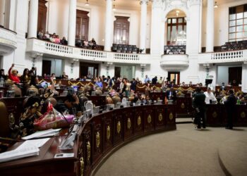 ¡Los Ojos de la Capital!