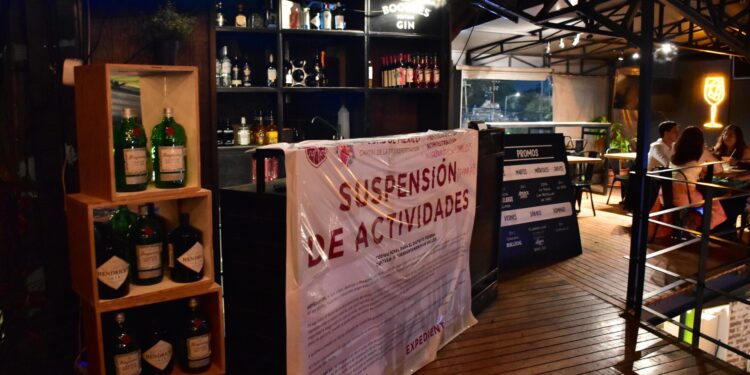 Alertan sobre coyotaje a comerciantes en la CDMX