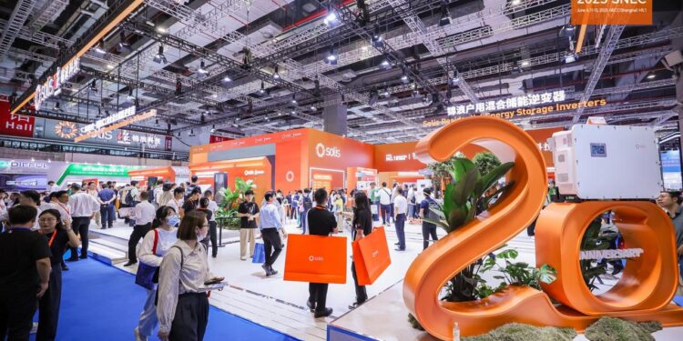 DESTACADA PARTICIPACION DE SOLIS EN SNEC 2025