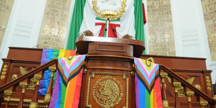 Congreso CDMX se vestirá con los colores del orgullo LGBTTTIQ+