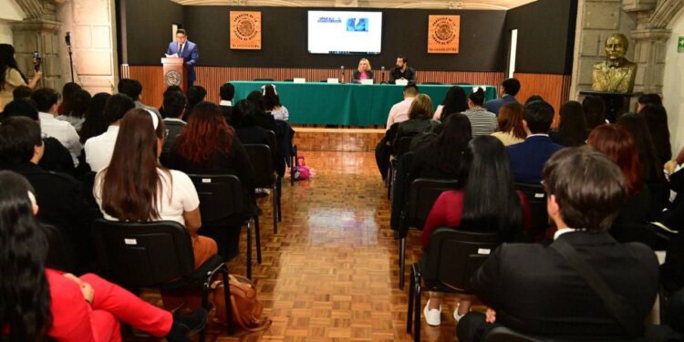 La política está al servicio de las causas de las personas: diputada