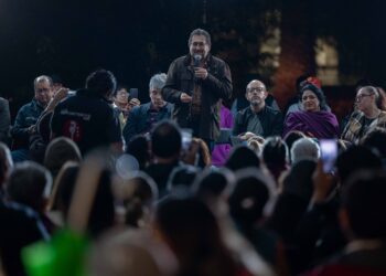 ¡Los Ojos de la Capital!