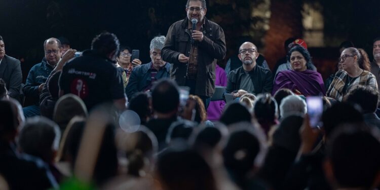 ¡Los Ojos de la Capital!