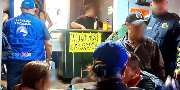 Continúa retiro de chelerías en Coyoacán