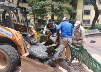 Sheinbaum le reclama a Alessandra Rojo por retiro de esculturas en Jardín Tabacalera