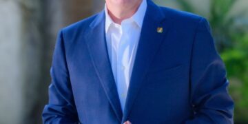 Camarena Morales, con historial en el servicio público para participar en la SCJN