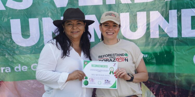 Voluntariado de Holanda reforesta de corazón la Sierra de Guadalupe