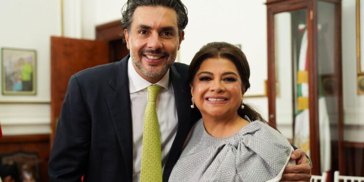 ¡Los Ojos de la Capital!