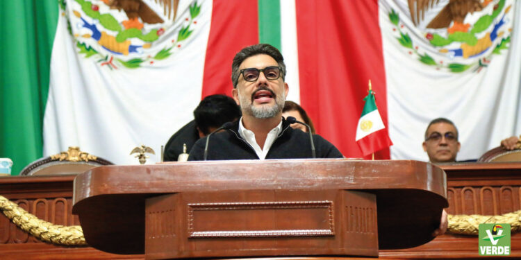 Acusan vecinos de Lomas de Chapultepec a Sesma Suárez de tener un salón de fiestas y discoteca que viola uso del suelo