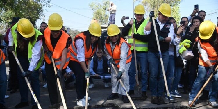 ¡Los Ojos de la Capital!