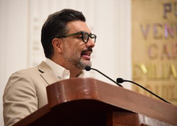 Diputado exige fin al sufrimiento animal en tiendas