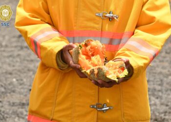 Cada cuete encendido es un peligro latente