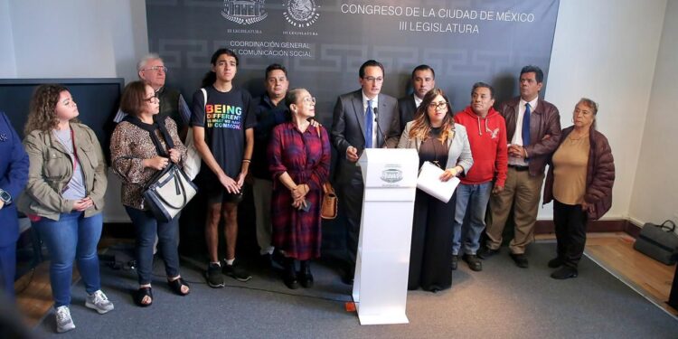 Clara Brugada y Gabriela Osorio ignoran a Acoxpa y violan derecho a ser consultados