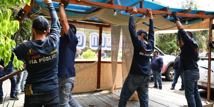 Adiós a obstáculos y basura en calles de la Alcaldía Cuauhtémoc