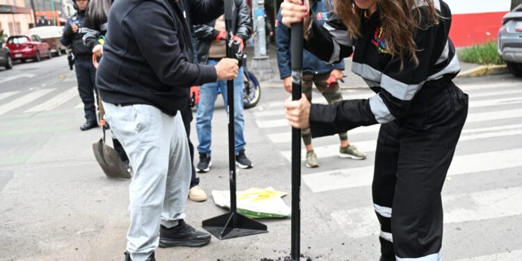 Bachéale alcanza los 10 mil baches tapados
