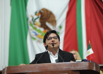 ¡Los Ojos de la Capital!