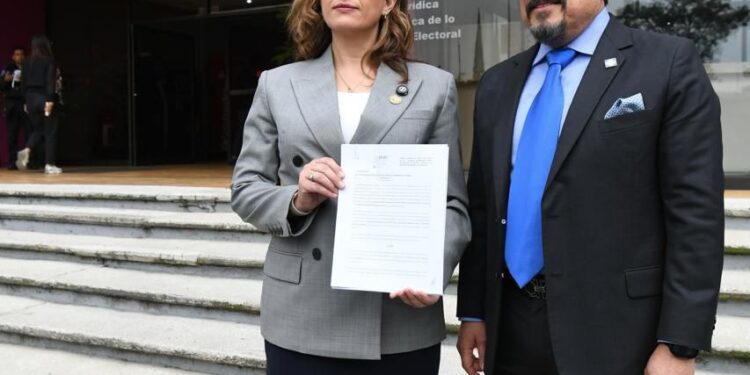 PAN acusa a Sheinbaum de violar la Constitución con gira «propagandística» en 22 estados