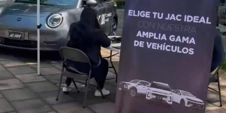 Acusan lucro con espacios públicos en Benito Juárez y exigen rendición de cuentas