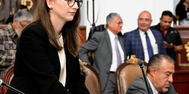 Piden proteger a policías tras violencia en marcha del 2 de octubre