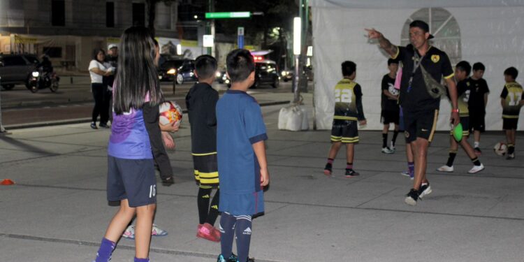 ‘Futboleale’ despierta la pasión por el futbol en la Alcaldía Cuauhtémoc