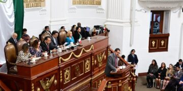 ¡Los Ojos de la Capital!