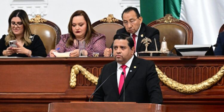 “No cuenten con el PRI para aplaudir discursos vacíos”: García Loria